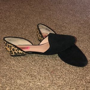 Betsy Johnson flats